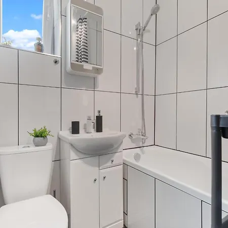 Air Conditioned 5 Min To Railway Station - Old Town ברטיסלאבה