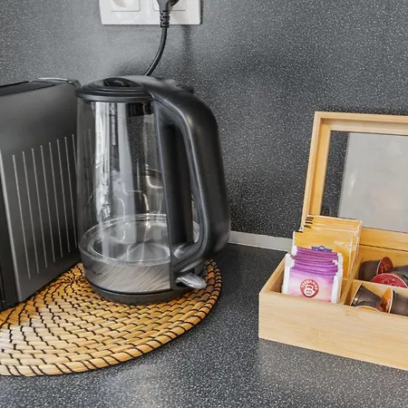 아파트 Air Conditioned 5 Min To Railway Station - Old Town *