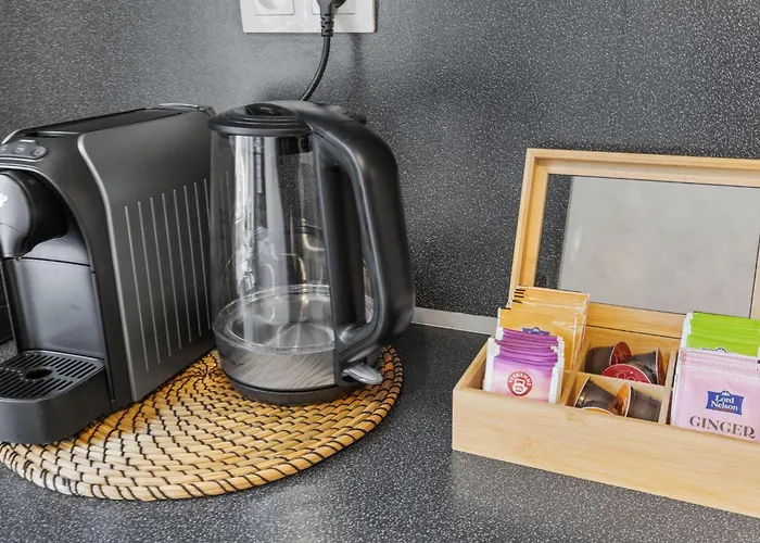 아파트 Air Conditioned 5 Min To Railway Station - Old Town *