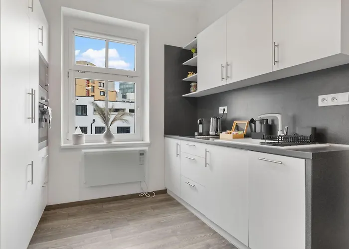 Air Conditioned 5 Min To Railway Station - Old Town Bratislava